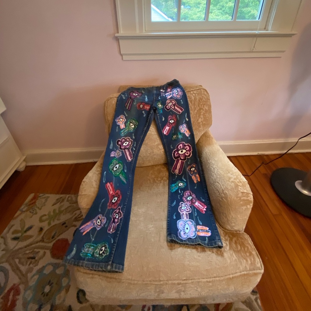 Super cool Painted jeans!